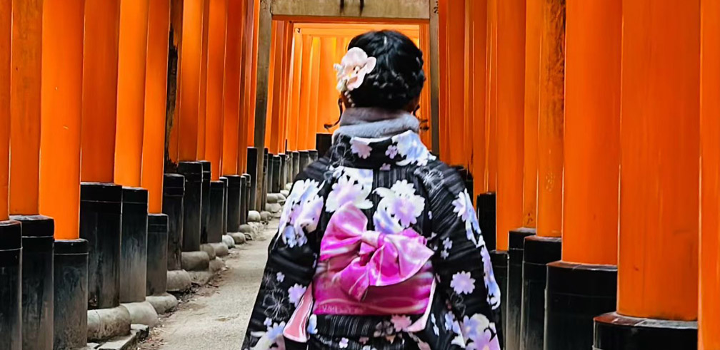 Family winter trip in Japan skiing in Hokkaido and visiting Kyoto